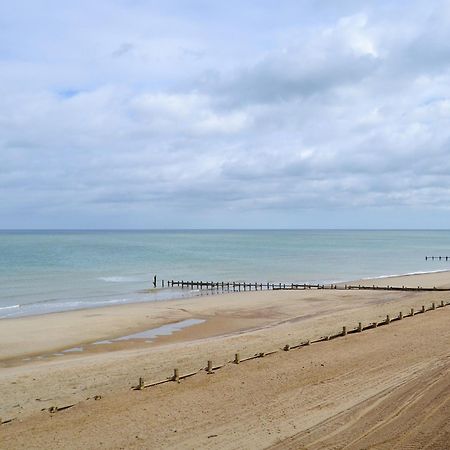 Rosemarys Sea View Villa Bacton  Buitenkant foto