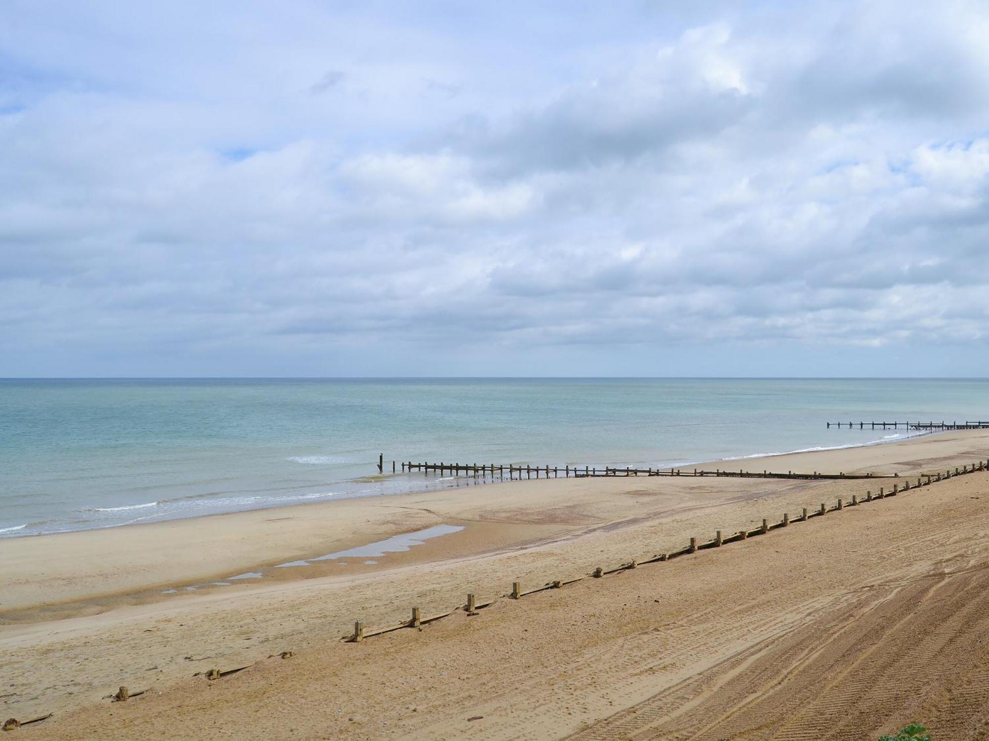 Rosemarys Sea View Villa Bacton  Buitenkant foto